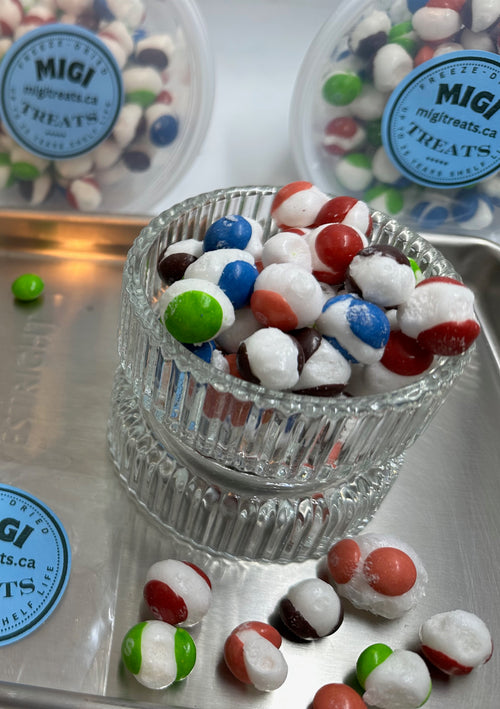 Freeze-Dried Puffy Crispy Berry Rainbow Candies