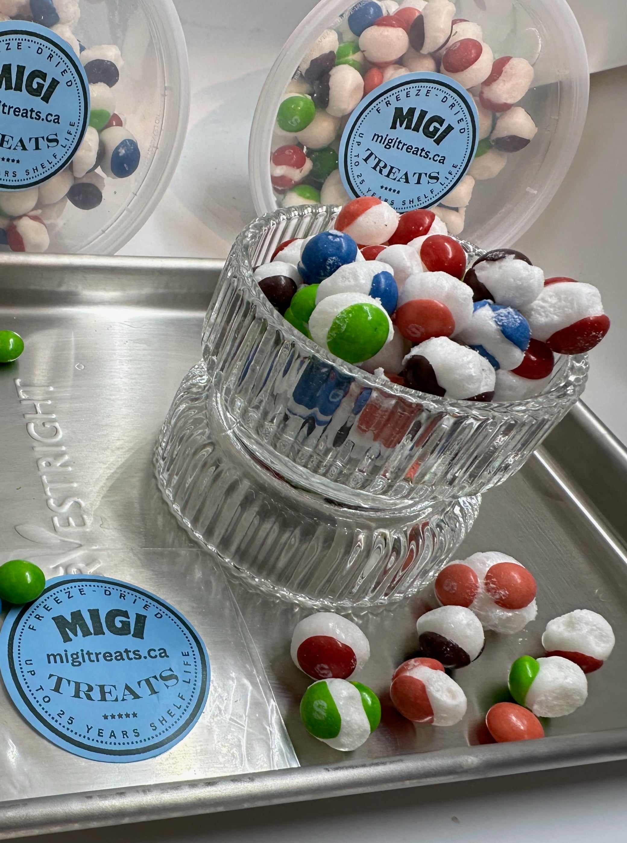 Freeze-Dried Puffy Crispy Berry Rainbow Candies